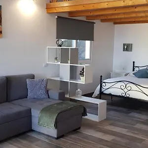 Loft De Tato , Frontera Espagne